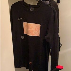 Nike Georgia Peach basketball long sleeve size LG